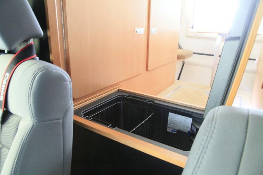  Jeep Wrangler ActionCamper by Thaler Design 2012 года  (фото 29 из 65)